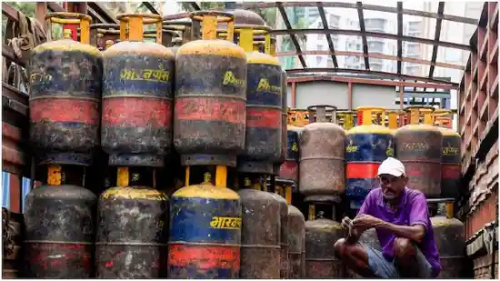 Prices Of Commercial LPG Cylinders Reduced. Check Price In Your City